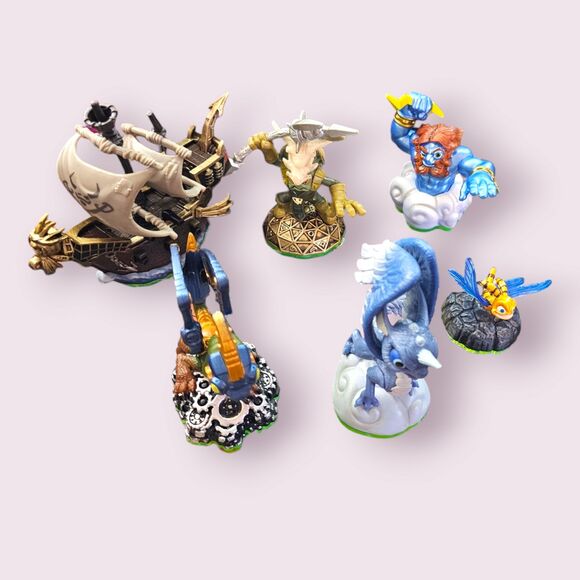 Skylanders Case and figure bundle - Picture 3 of 7